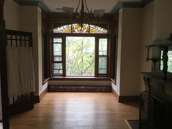 3rd image of 1310 N Hoyne Ave #3