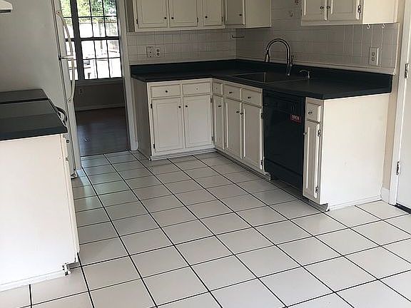 Eat in Kitchen