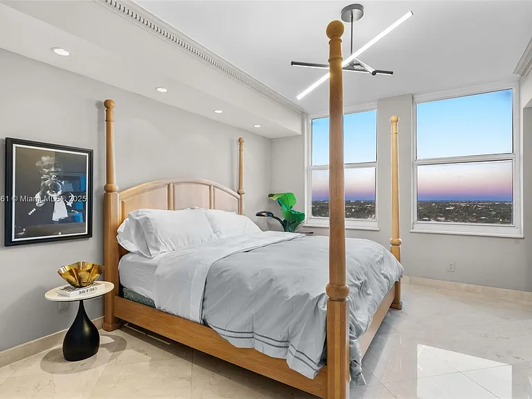2100 N Ocean Blvd #18D — Photo 28