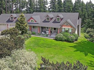 429 Shumway Dr, Camano Island, WA 98282