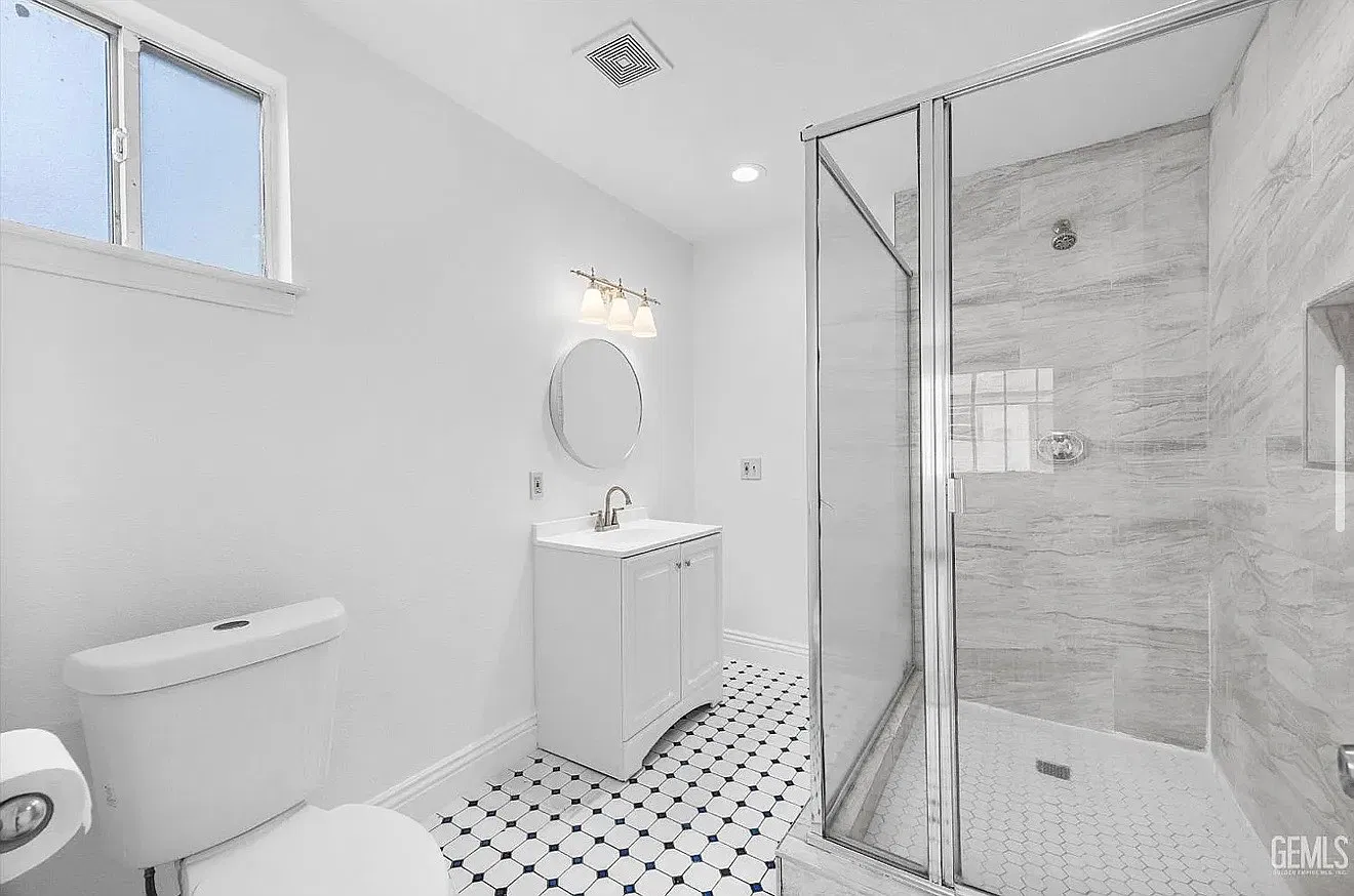 1 bed, 950 sqft, $1,200 — Photo 2