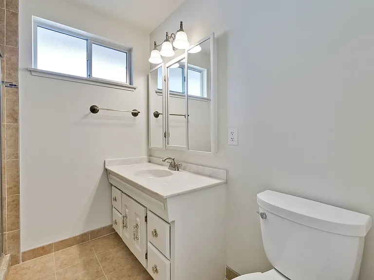 4712 Clarendon Dr — Photo 38