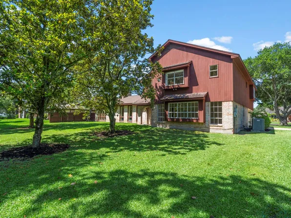 2011 Briar Ln, Richmond, TX 77469