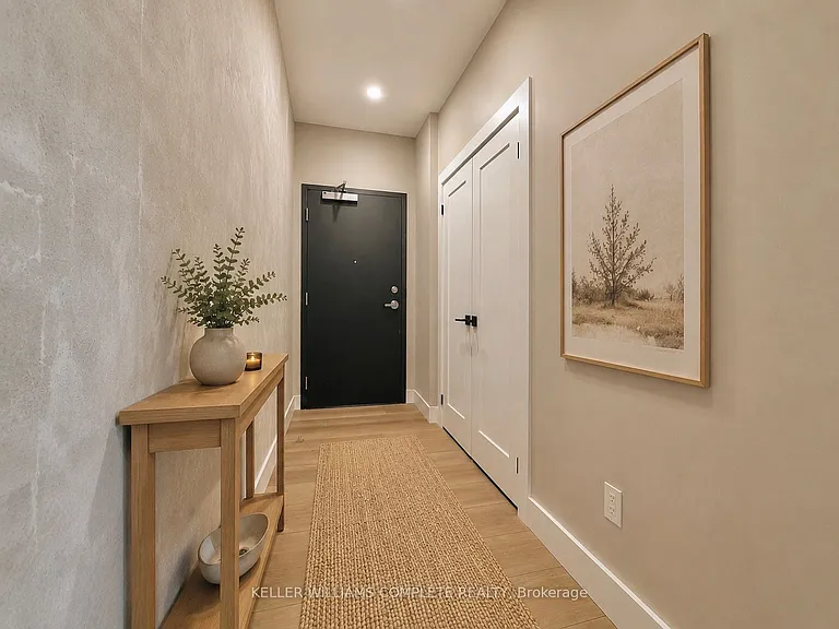 169 James St S #207 — Photo 2