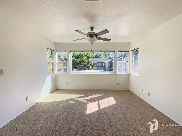 Amanda Place Apartments — Photo 40
