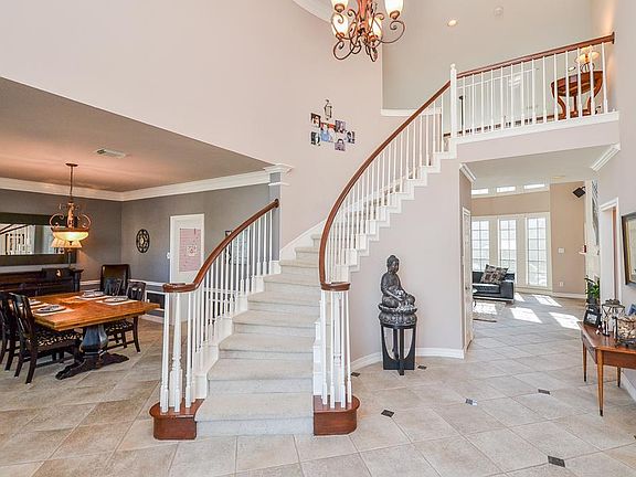 4th image of 7618 Northwoods Dr