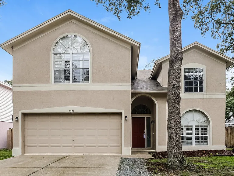 2321 Lyncrest Ct — Photo 1