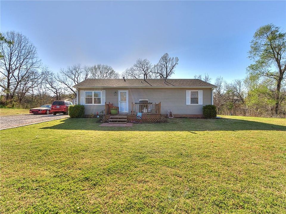 1st image of 907 Park Ln