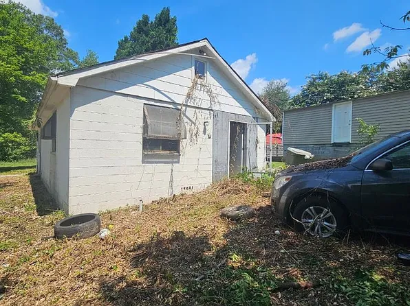 1007 4th St, Eden, NC 27288