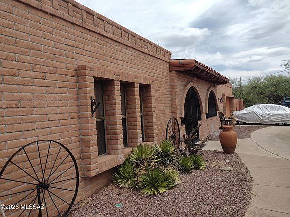 4th image of 438 Rio Rico Dr