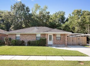 2113 S River Park Dr, Violet, LA 70092