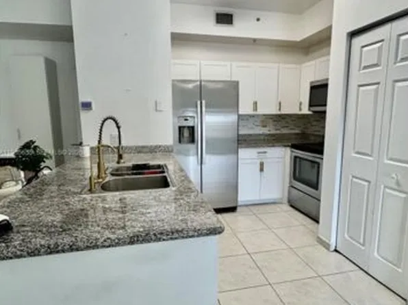 7290 NW 114th Ave, Doral, FL