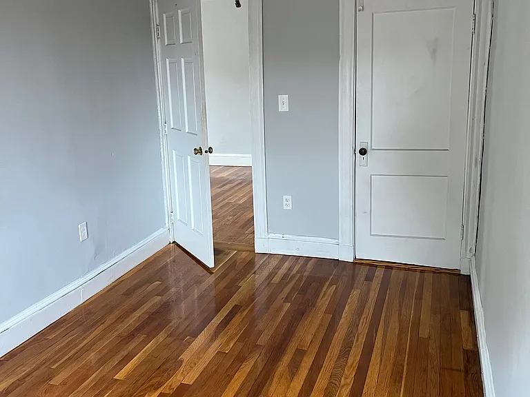 3 Bardwell St #1 — Photo 3