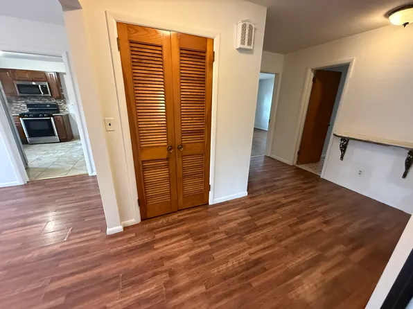 822 Kingsland Lane image 6 of 13