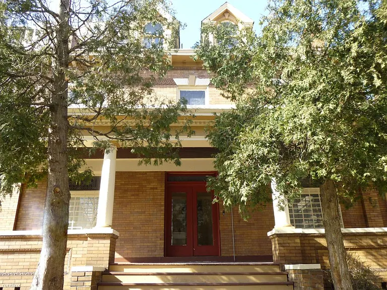 221 N Dithridge St — Photo 9