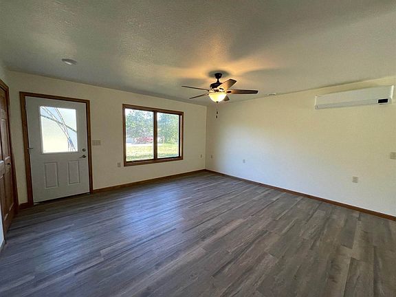 5th image of 400 Langhorst Ct