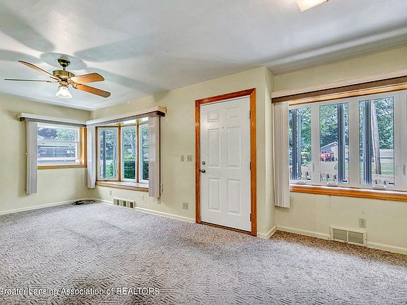 4th image of 1023 Tulip St
