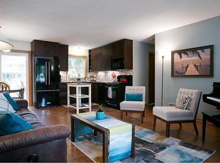 6817 Stratford Rd, Woodbury, MN 55125