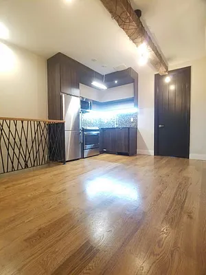 Rented by Evergreen Apartments BK | media 43