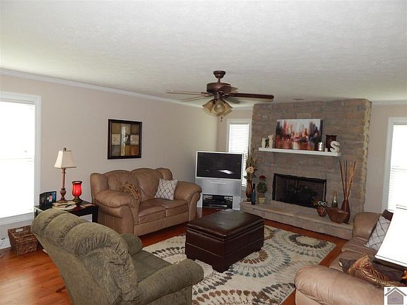 4th image of 51 Aubrey Ct