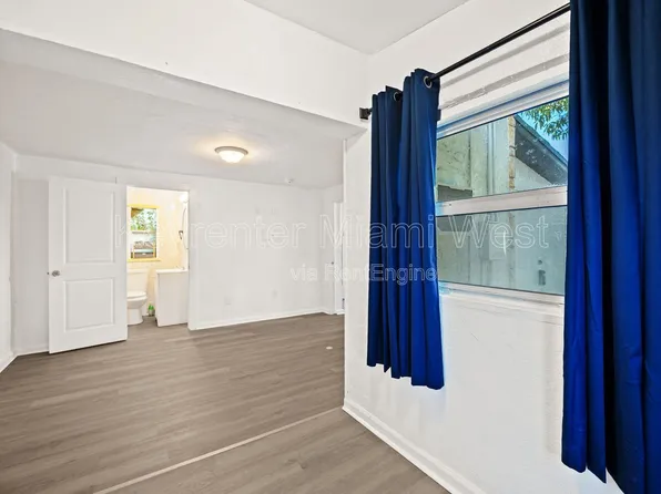 7772 NW 9th Ave, Miami, FL 33150