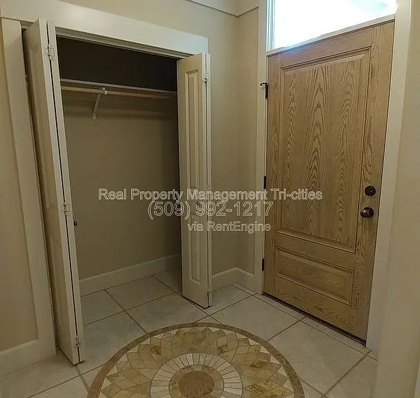 459 Columbia Point Dr — Photo 4