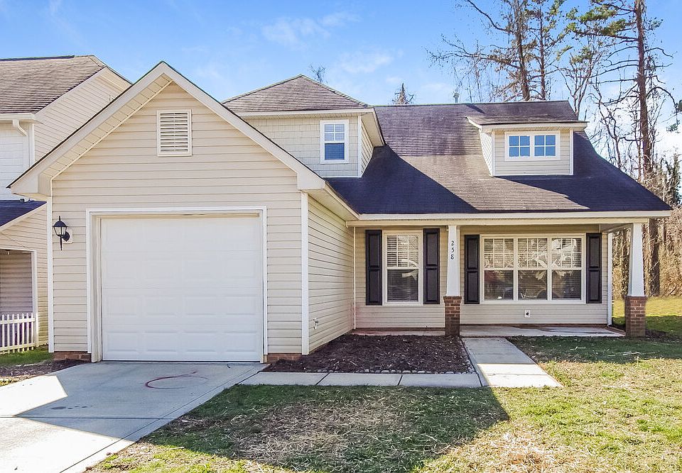 1st image of 258 Amir Cir