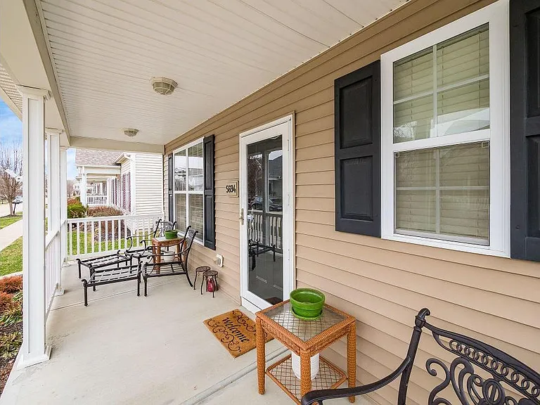 5694 Stearns Rd — Photo 3