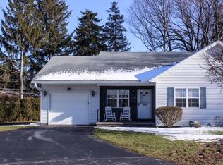18 Coran Cir, Rochester, NY 14616