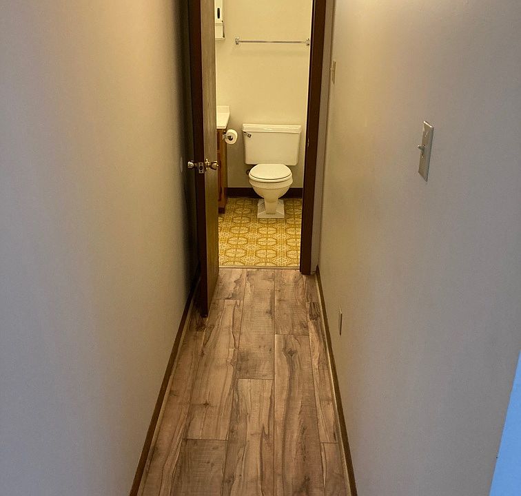 hall to bathroom
