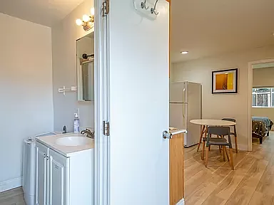 243 N 16th St
