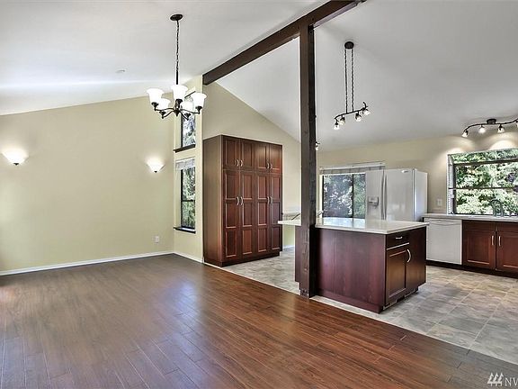 5th image of 4008 32nd Avenue Ct