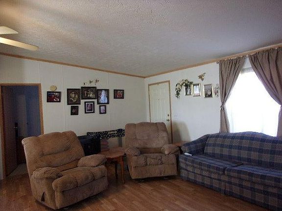 5th image of 755 Reservoir Ln