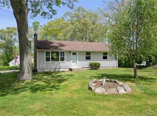 2 Stevens Ave, Ledyard, CT 06339