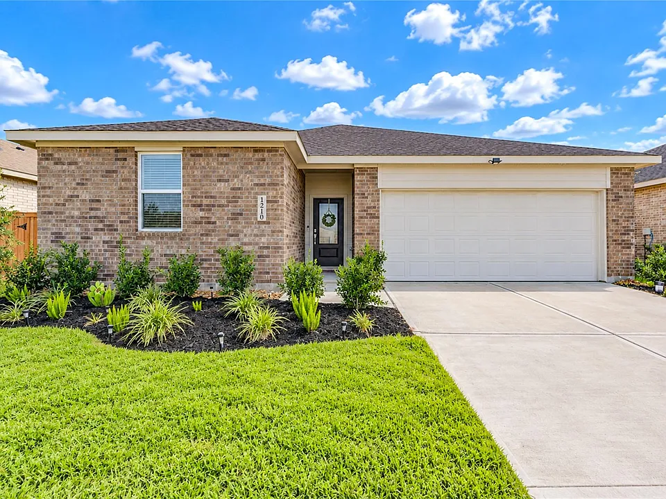 1210 Shady Pines Dr