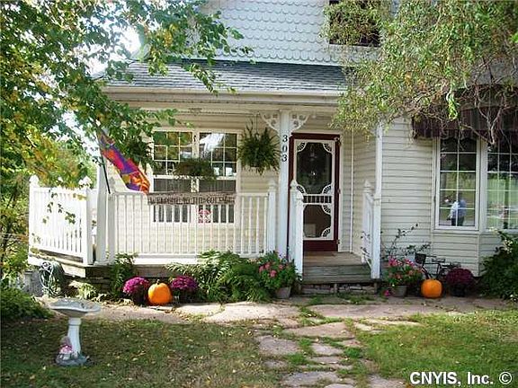 2nd image of 303 Main St