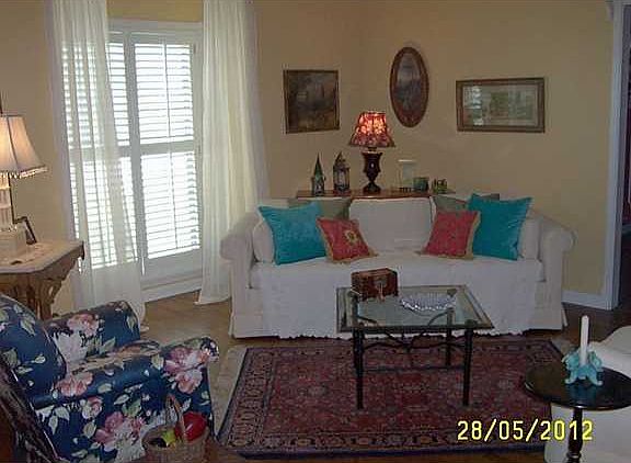 3rd image of 6456 Sulgrave Dr
