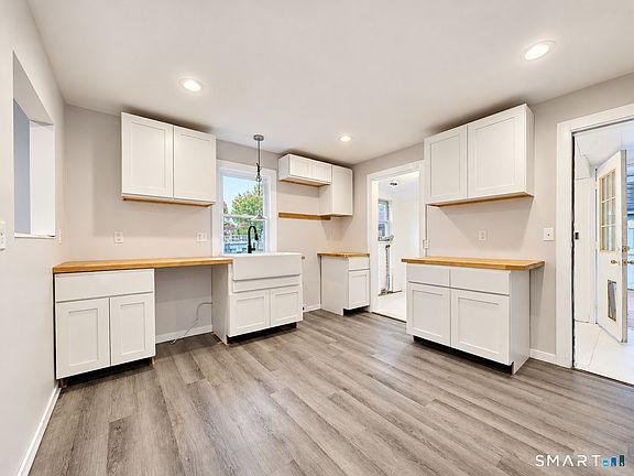 3rd image of 150 Cottage Road