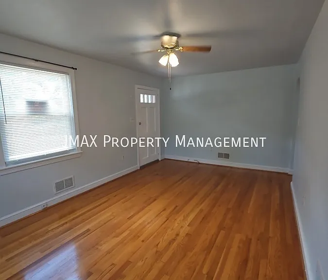 1672 Brandon Ave SW #A — Photo 3