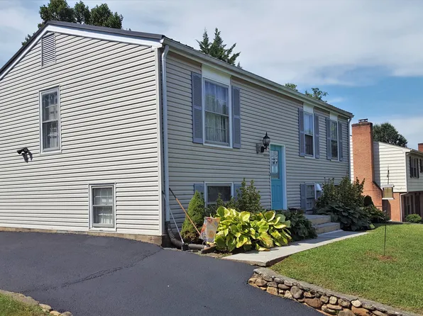 4330 Woodbridge Ave NW, Roanoke, VA 24017