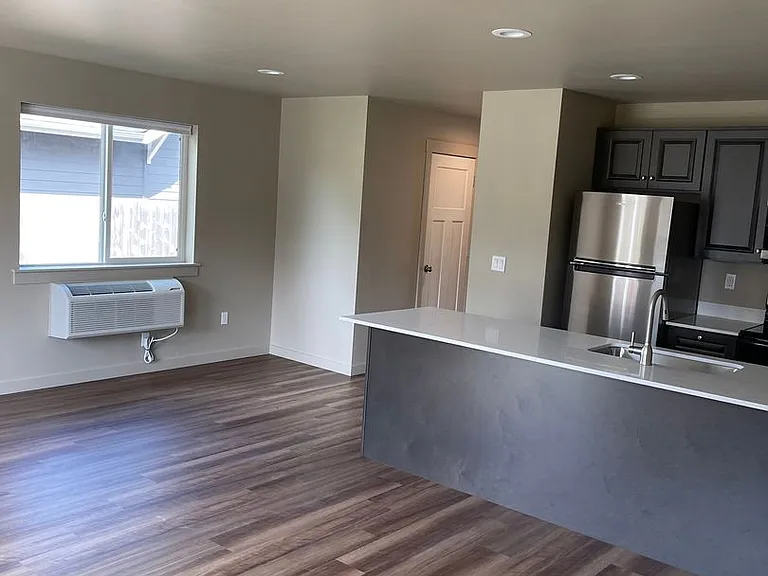 194 Hiatt St #194 — Photo 6