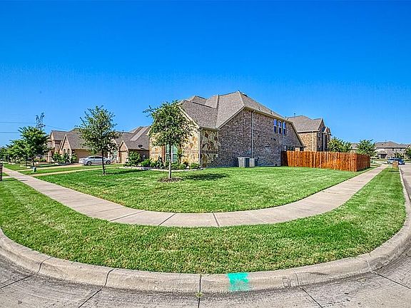 4th image of 4911 Paradise Ln
