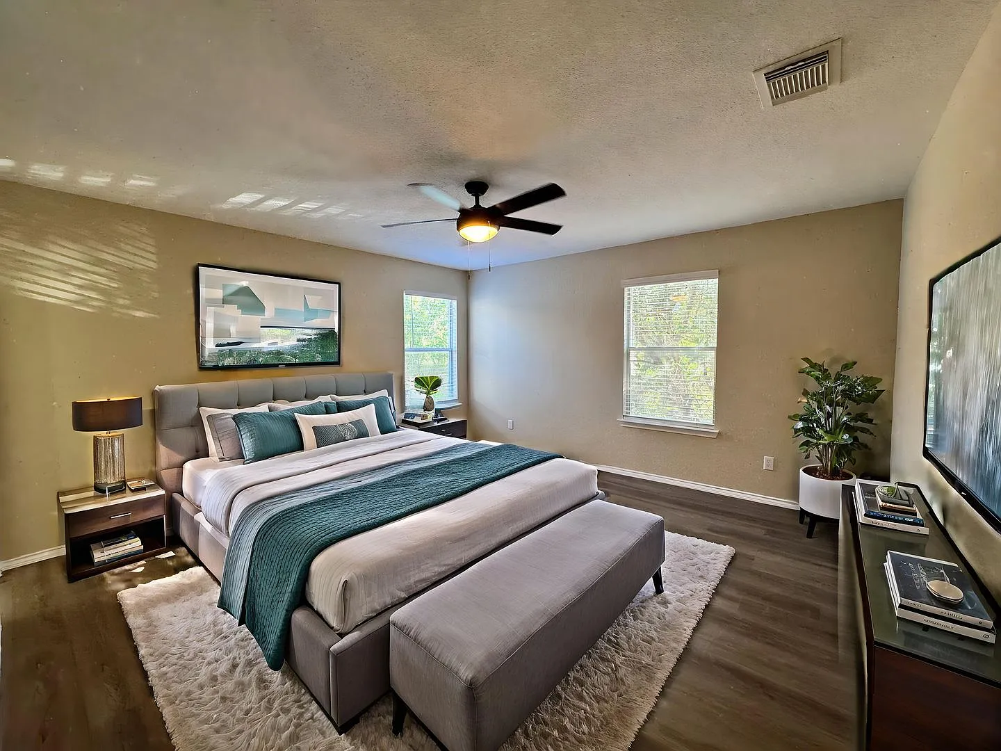 Painted Aug 2026 | Open Concept | No Carpet | Near Wurzbach & Nw Military Hwy — Photo 4