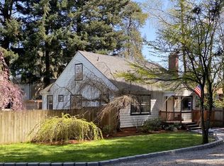 18710 SE River Rd, Milwaukie, OR 97267
