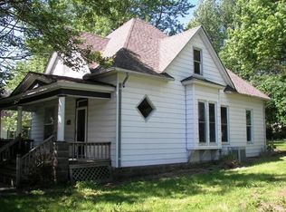 1404 SW Clinton St, Oak Grove, MO 64075