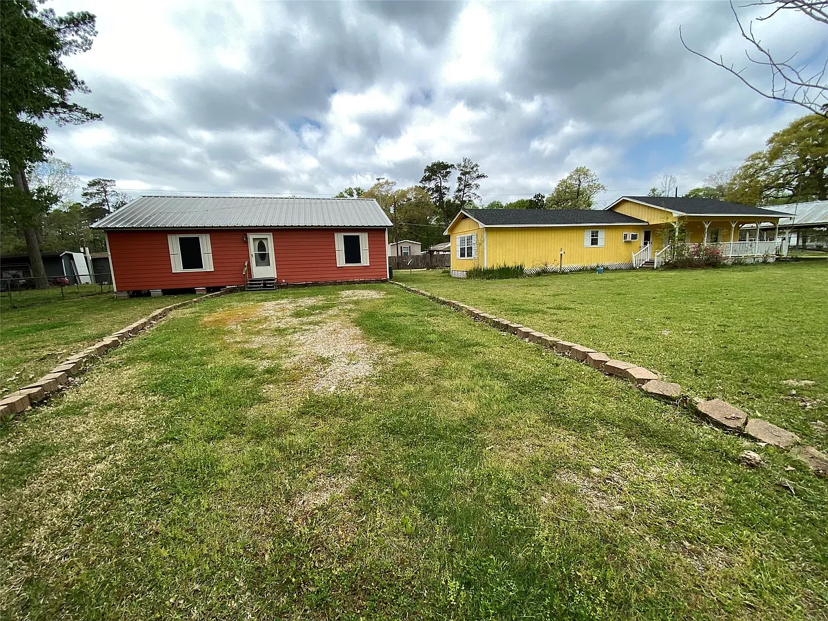 Building Photo - 20696 Trinity Way