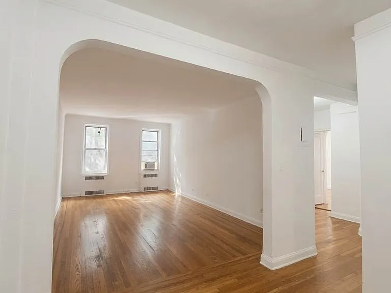9216 Whitney Ave #203 — Photo 2