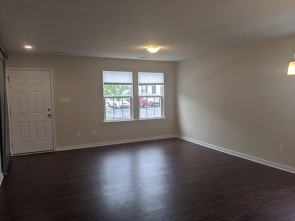 3rd image of 1516 Rapunzel Way