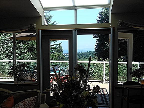 3rd image of 930 Cambell Dr