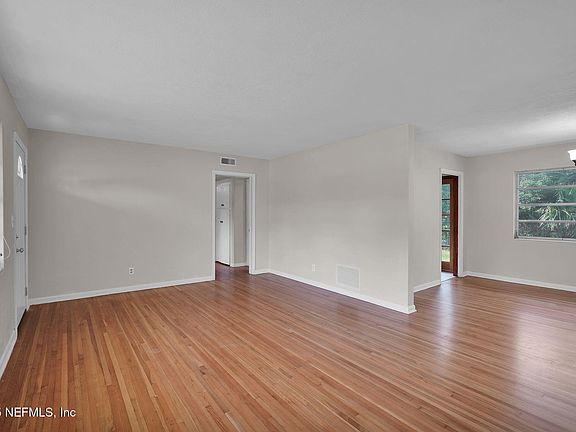 5th image of 3904 VIA DE LA REINA